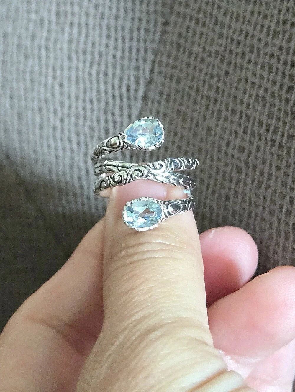 Athra Trading Inc. (ATI) Silver🤍 Bypass Ring💍 with Blue🩵 Topaz Gemstones💎 - Picture 15 of 16